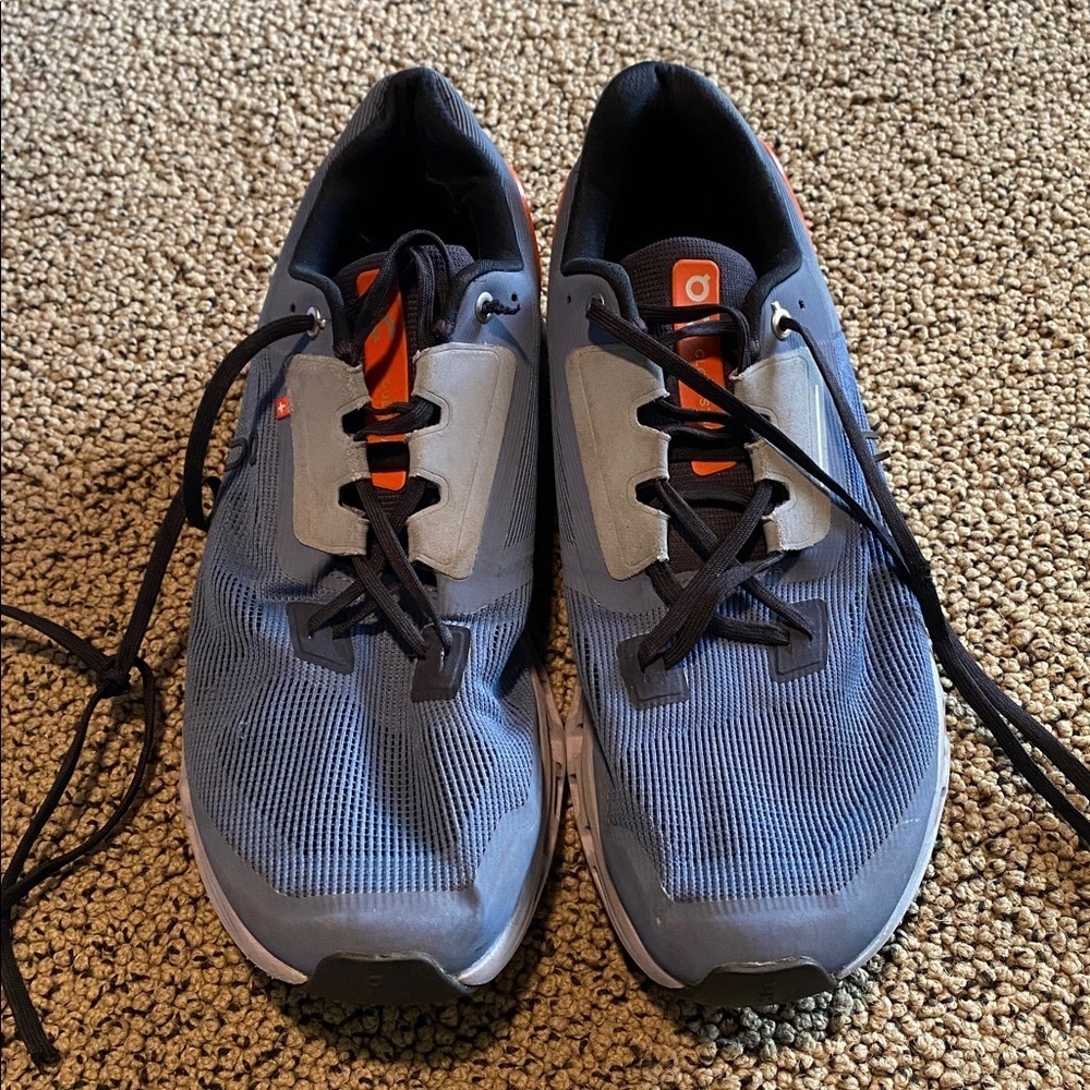 On Running Navy and Silver Athletic Shoes Size 11.5